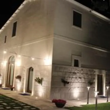 Delle Murge ベッド・アンド・ブレックファスト 3*